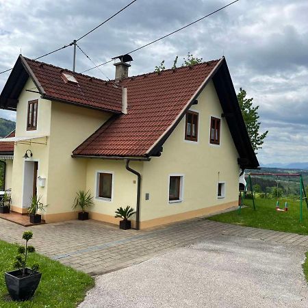 Charmantes Ferienhaus In Bester Lage Keutschach am See Luaran gambar