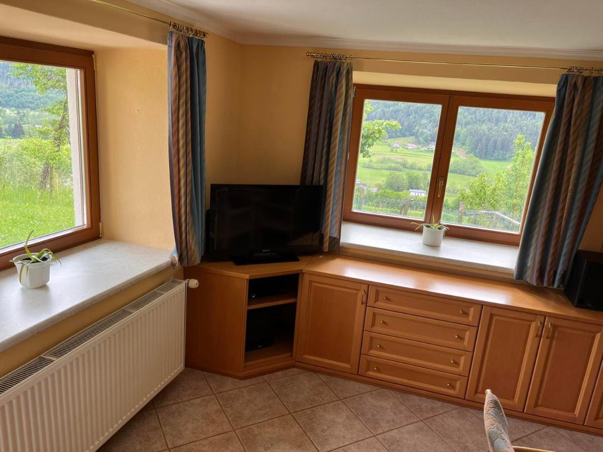 Charmantes Ferienhaus In Bester Lage Keutschach am See Luaran gambar