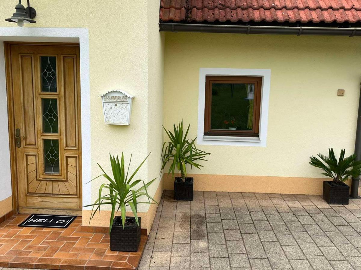 Charmantes Ferienhaus In Bester Lage Keutschach am See Luaran gambar
